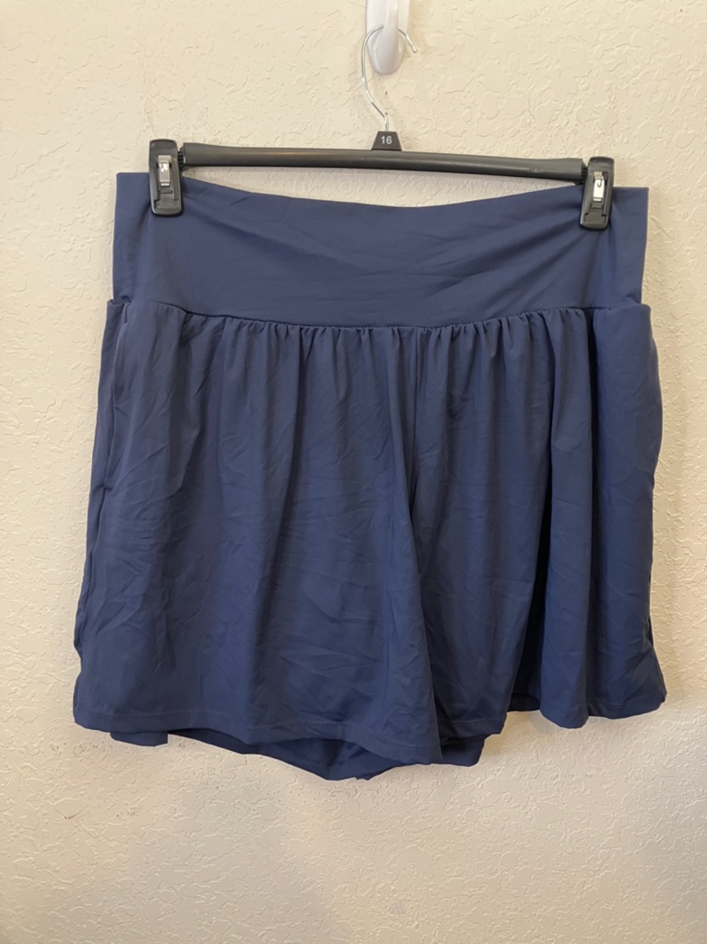 Halara Super High Waisted Pocket  2-in-1 Yoga Plus Size Shorts 4''-Longer Length